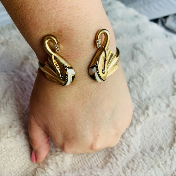 Bundle set of 3 gold silver bracelets costume jewelry Talbots swan hinged - Picture 5 of 10